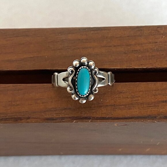 VTG Bell Trading Sterling Silver 925 Southwest Style Dainty Turquoise Ring 4.75 - Picture 3 of 16